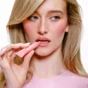 Sarah Pidgeon's Transformation: From Brunette to Blonde Icon and Her Beauty Journey with Rhode