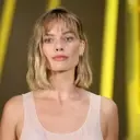 Margot Robbie Debuts a Chic New Haircut at Paris Fashion Week