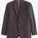 Abercrombie & Fitch's Affordable Linen Suits: A Modern Style Essential