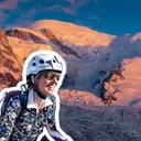 Lorna Bonnel établit un nouveau record féminin d'ascension du Mont Blanc à skis