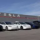 Expert: Tesla Lags Waymo in Autonomous Driving, Chinese EV Entry 'Inevitable'