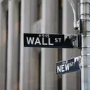 Stock Market Experiences Decline Amidst Geopolitical Tensions and Corporate Performance