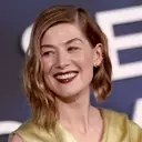 Rosamund Pike Confronts Audience Member for Texting During West End Performance