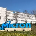 Micron Stock Tumbles Despite Broadcom's Strong Earnings
