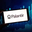 Palantir Stock Faces Uncertainty Despite Analyst Upgrade Amidst Market Downturn