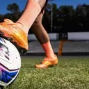 Maîtrise du ballon rond : Techniques essentielles pour optimiser votre jeu