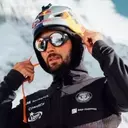 Andrzej Bargiel: Un Pionnier du Ski Extrême Conquiert les Cinq 8000 du Pakistan