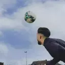 Maîtriser le Jeu de Tête au Football : Techniques et Conseils Essentiels
