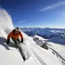 Premiers Pas Hilarants et Triomphants sur les Pistes Alpines