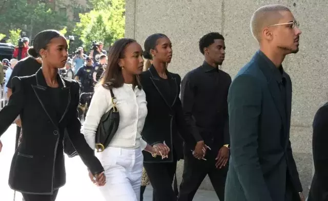 Family Unity Amid Legal Turmoil: The Combs Clan Stands Together