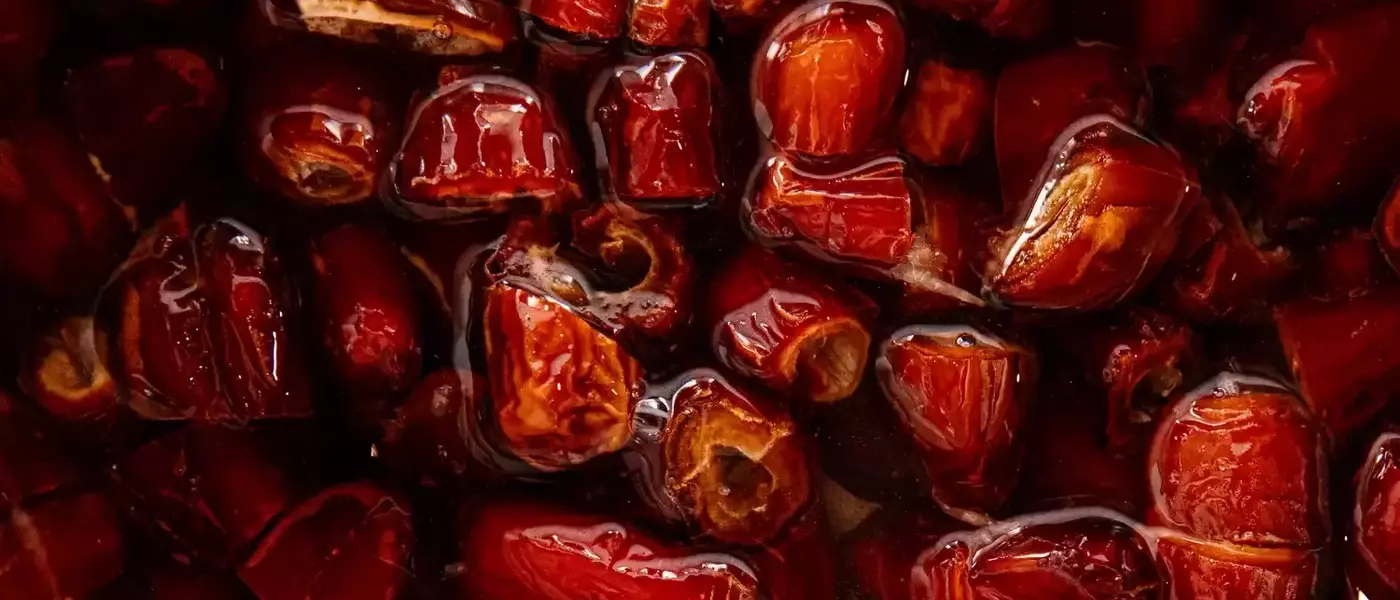 A Comprehensive Guide to Dates: Varieties, Uses, and Storage