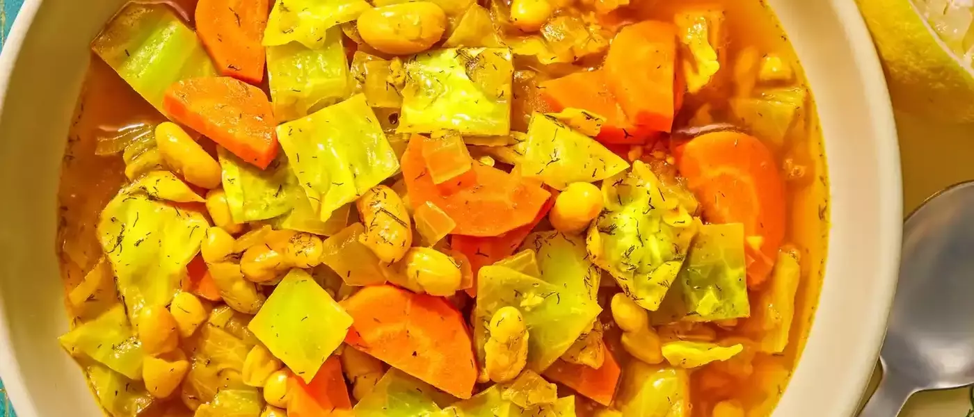 Revitalizing Turmeric Cabbage White Bean Soup: A Quick and Healthy Meal