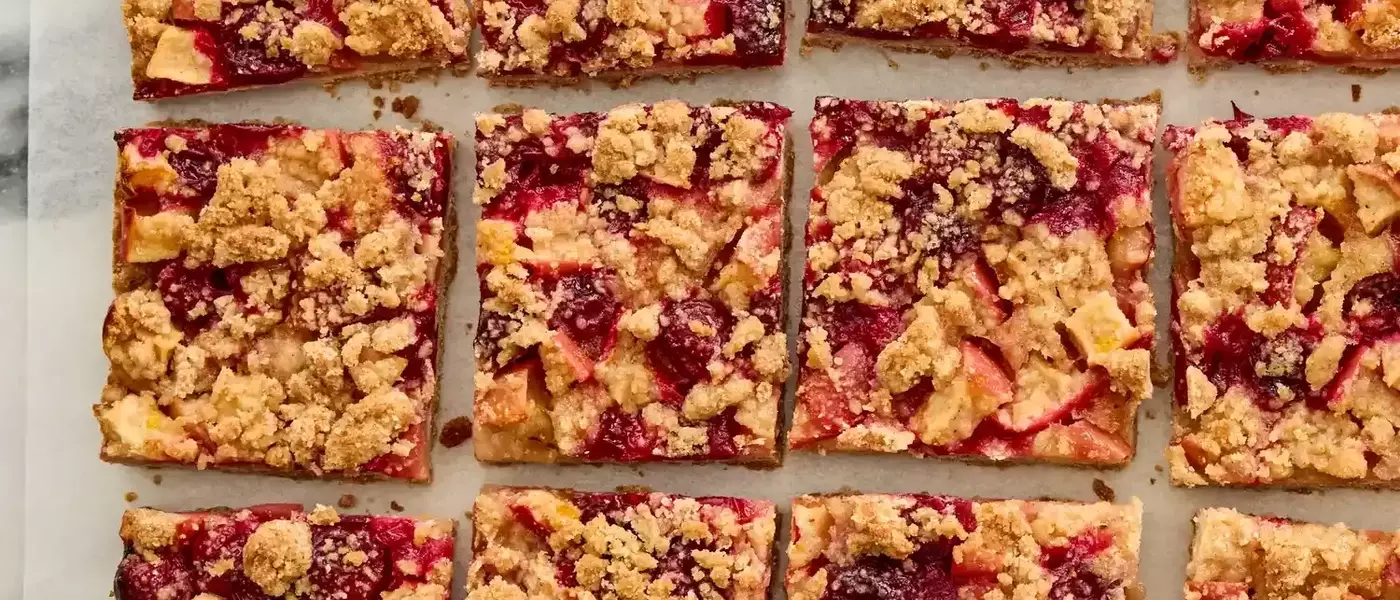 Delicious Cranberry-Apple Crumble Bars