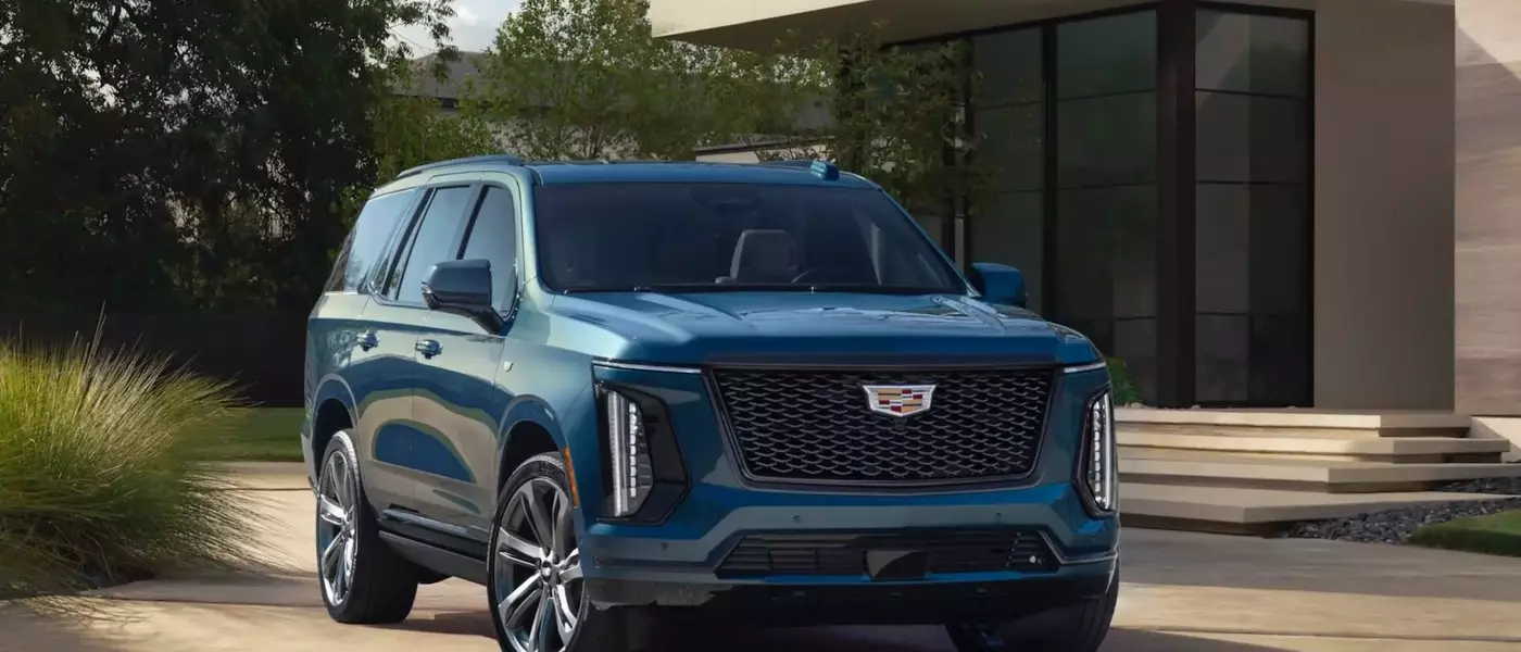 2026 Cadillac Escalade vs. 2026 Lincoln Navigator: Key Differences Explored