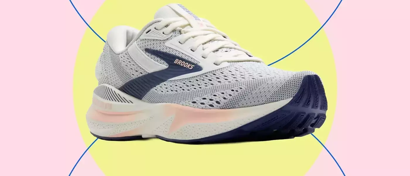End-of-Year Sales on Top Running and Walking Shoes