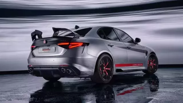Alfa Romeo Unveils Giulia Quadrifoglio Luna Rossa Special Edition