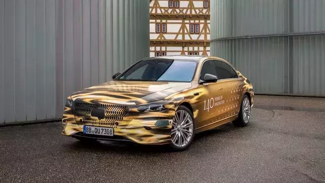 First Passenger Experience with the Refreshed 2027 Mercedes-Benz S-Class Prototype