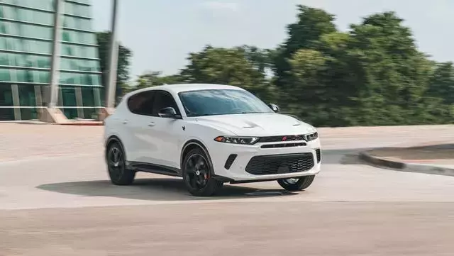Dodge Halts Production of Hornet SUV Amidst Tariff Policy Shifts