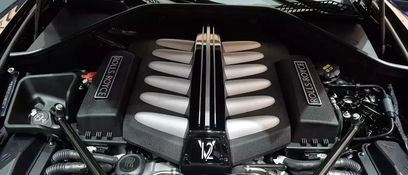 BMW's Endurance: Large Engines Persist Amidst EV Transition