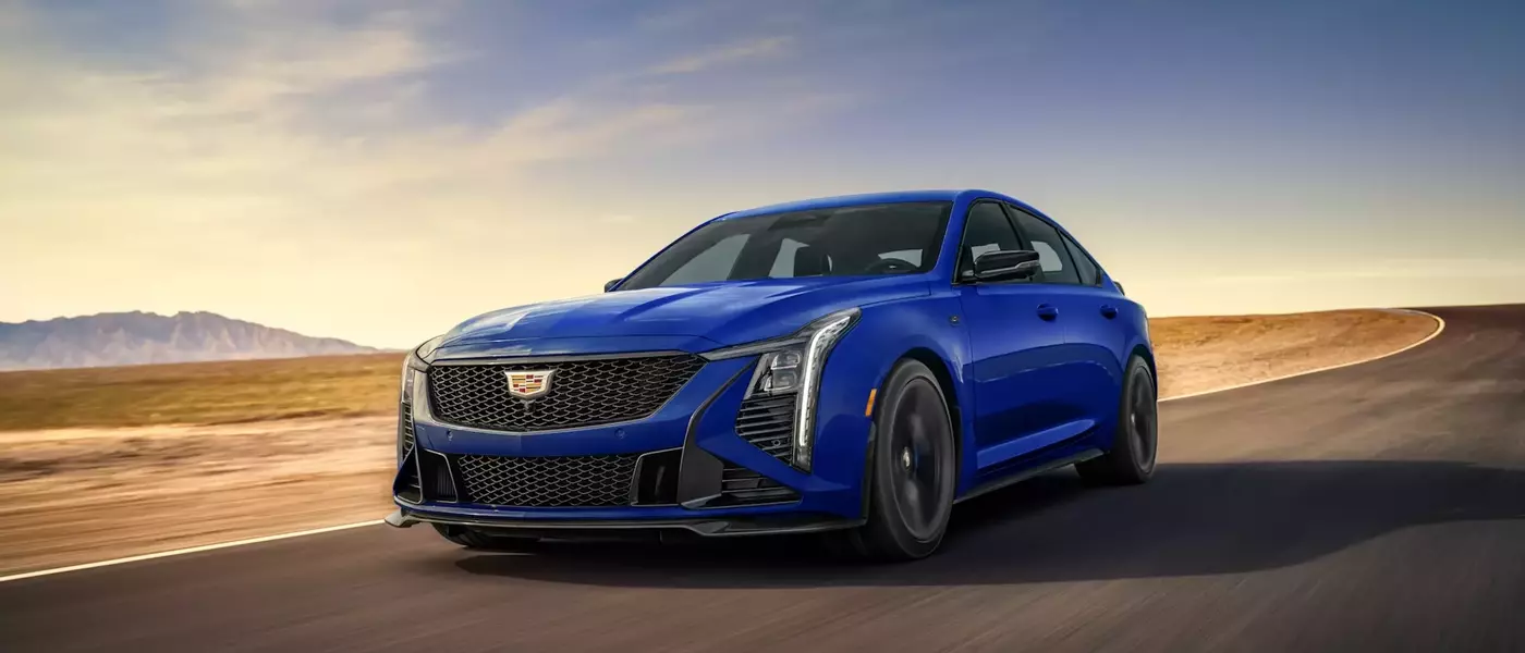 Cadillac CT5-V Blackwing Embraces Deep Ocean Package with Exclusive Features