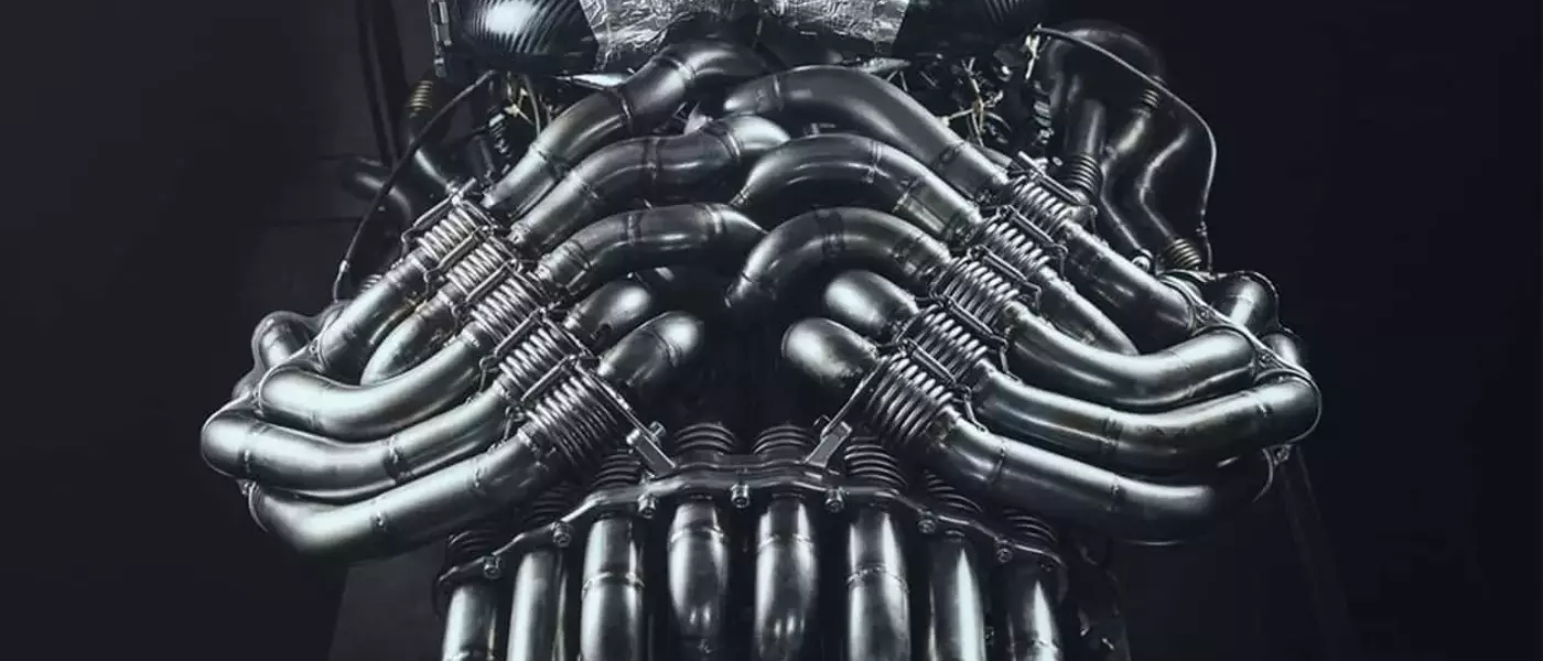 De Tomaso Unveils Extraordinary V12 Engine for P900 Hypercar