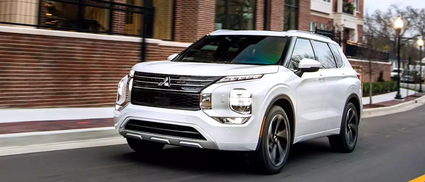 Mitsubishi Outlander Hood Flutter Settlement: Lawyers Win Big, Owners Get Another Hood