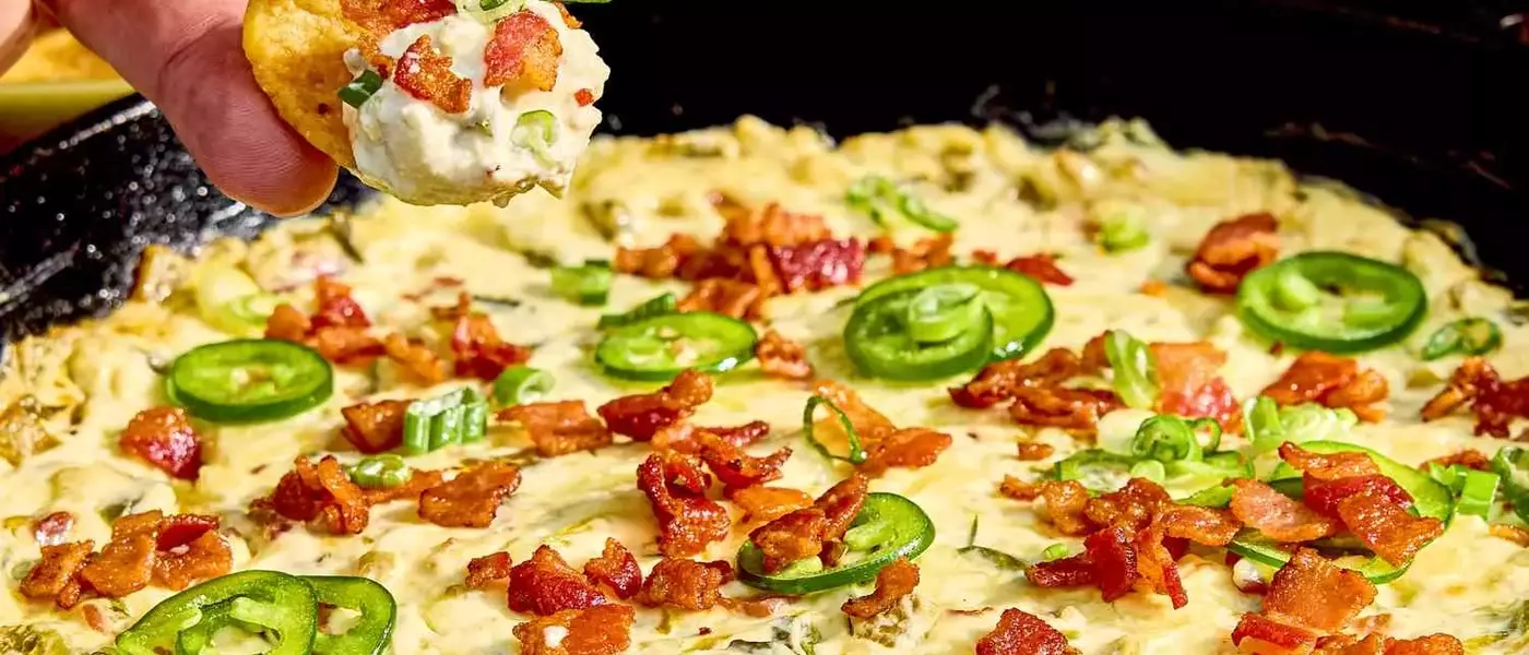 Fiery Baked Jalapeño Popper Dip: A Party Starter