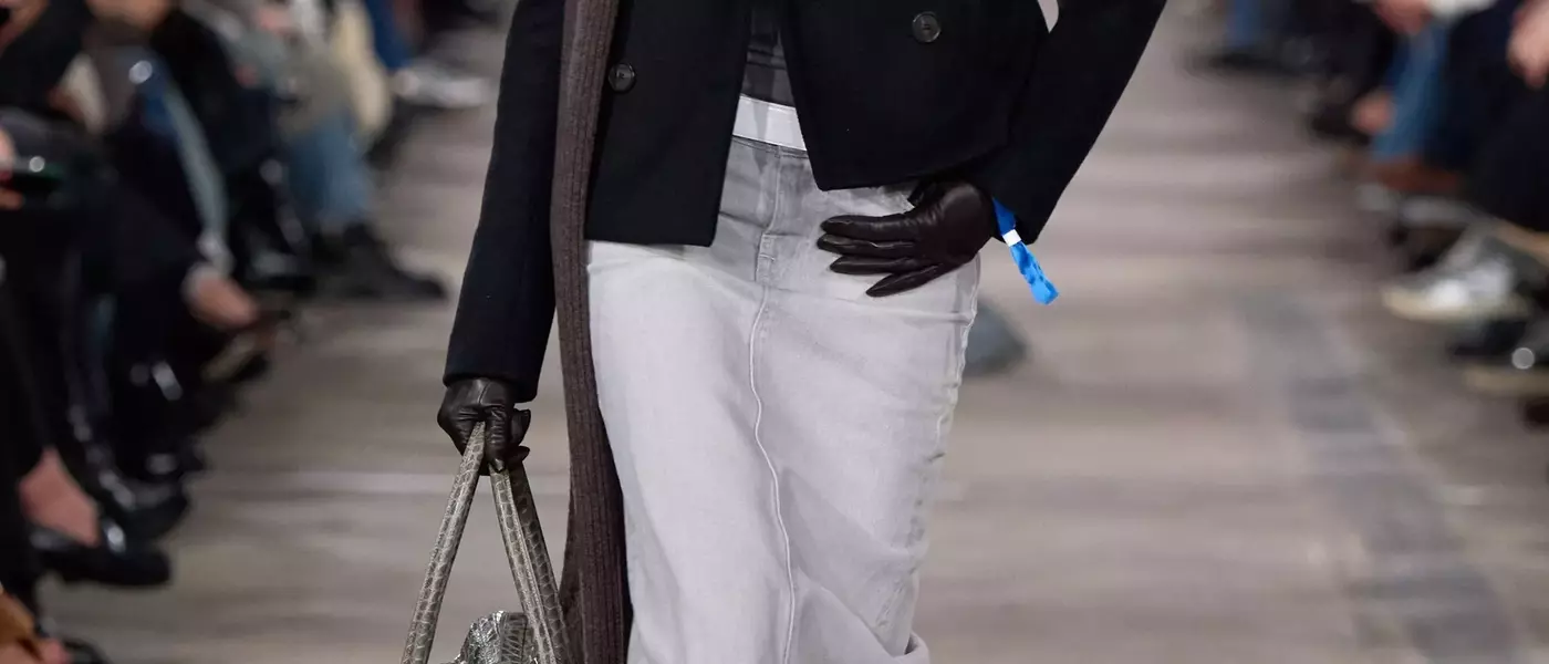 7 For All Mankind Fall 2026 Ready-to-Wear Collection Embraces Y2K Revival with Bold Styling