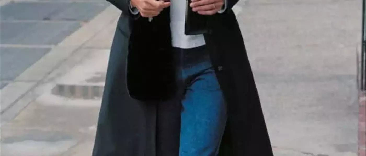 Carolyn Bessette Kennedy's Enduring Style: Recreating Her Iconic '90s Looks