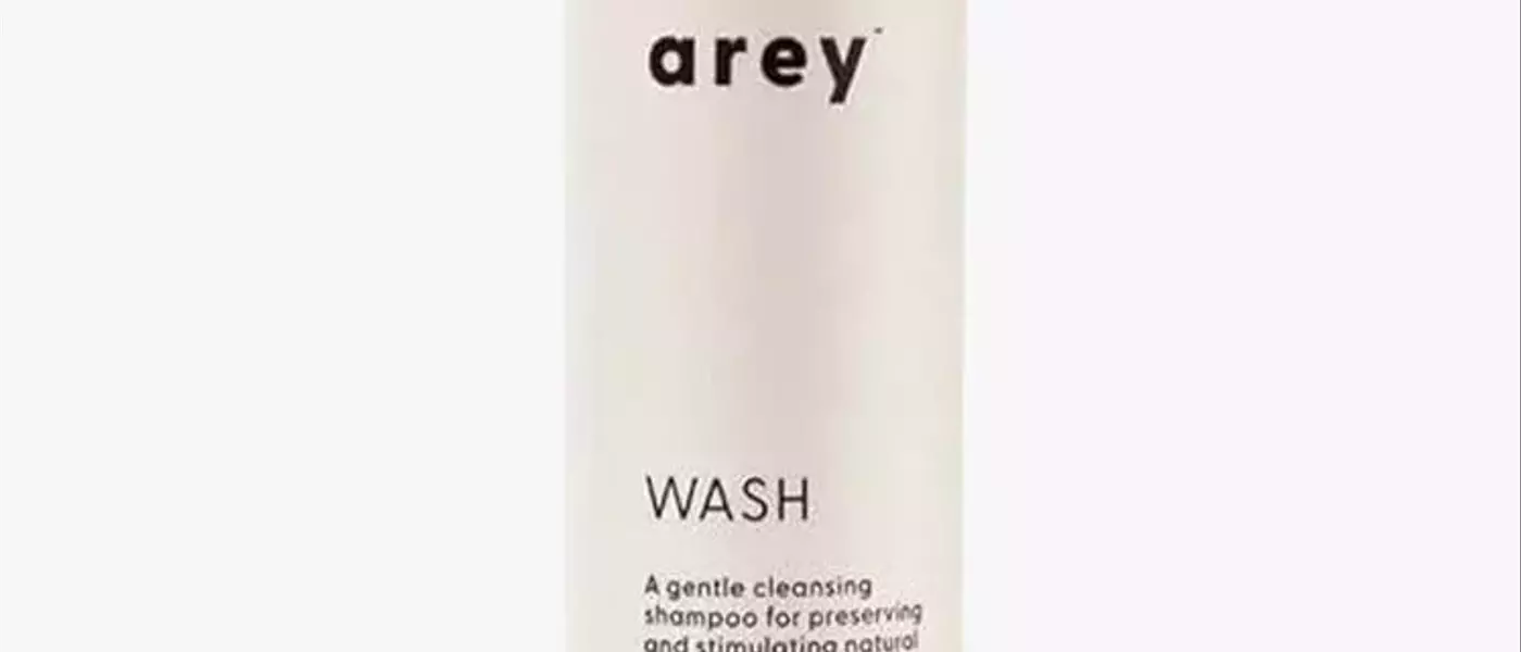 Comprehensive Hair Care Guide for Women Over 50: Enhancing Thickness and Vitality