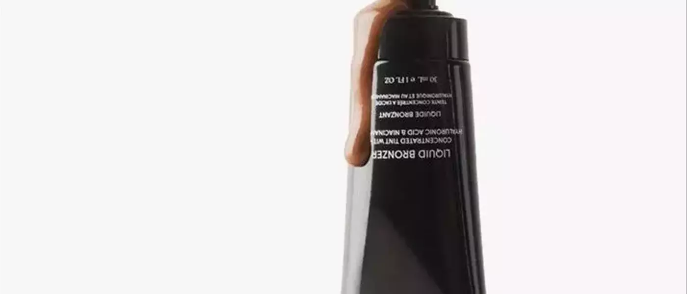 Achieving a Radiant Glow: Bronzer Application for Mature Skin