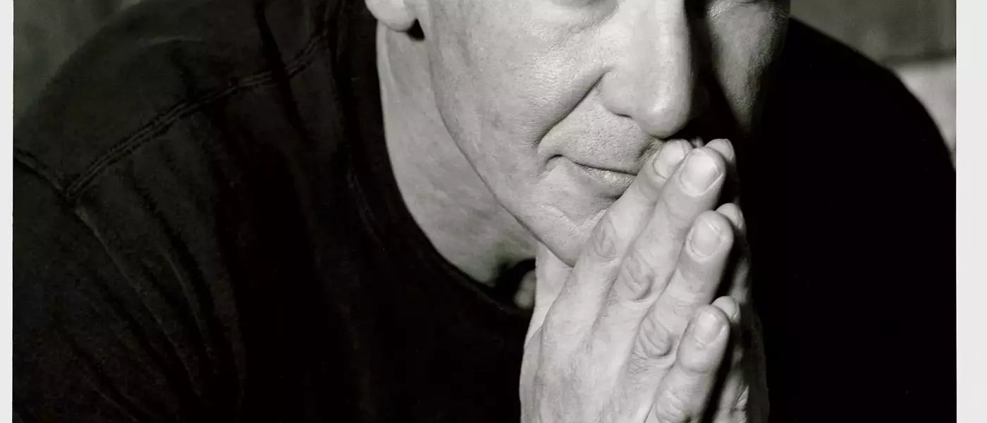 A Glimpse into the World of Harrison Ford: Action, Wit, and Unyielding Professionalism