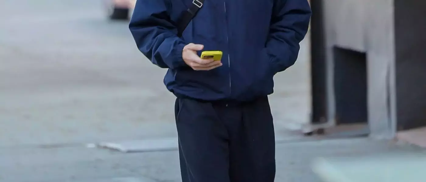 Harry Styles' Brooklyn Bridge Style: A Study in Urban Fitness and Fashion
