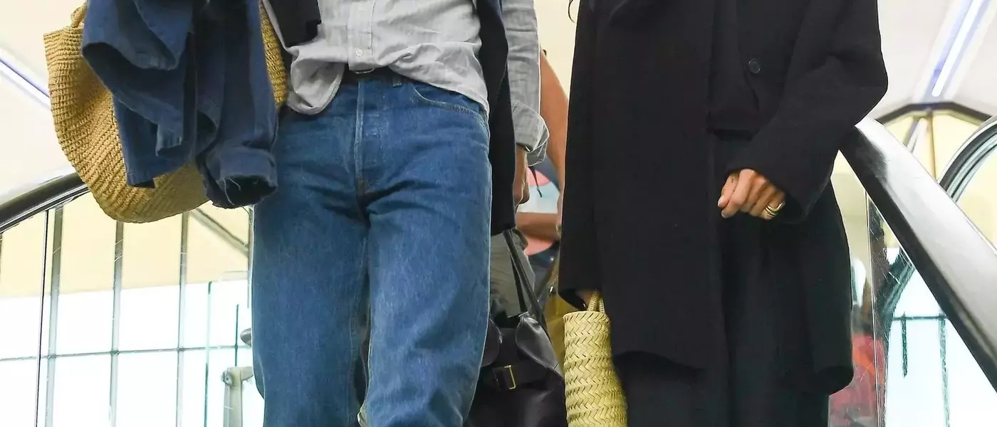 Harry Styles and Zoë Kravitz Master the Art of Coordinated Travel Style