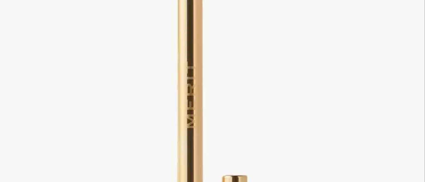 The Art of Subtle Lip Enhancement: Mastering the 'No-Liner' Look for Fuller Lips