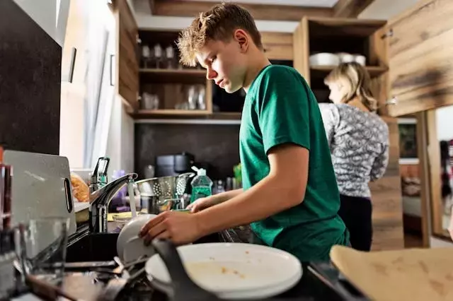 Raising Resilient Children: Navigating Comfort and Challenge