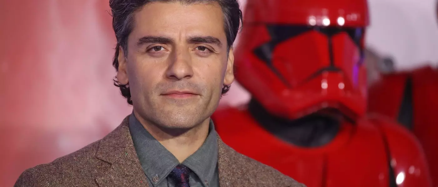 Oscar Isaac Reflects on His Memorable “Somehow Palpatine Returned” Star Wars Line