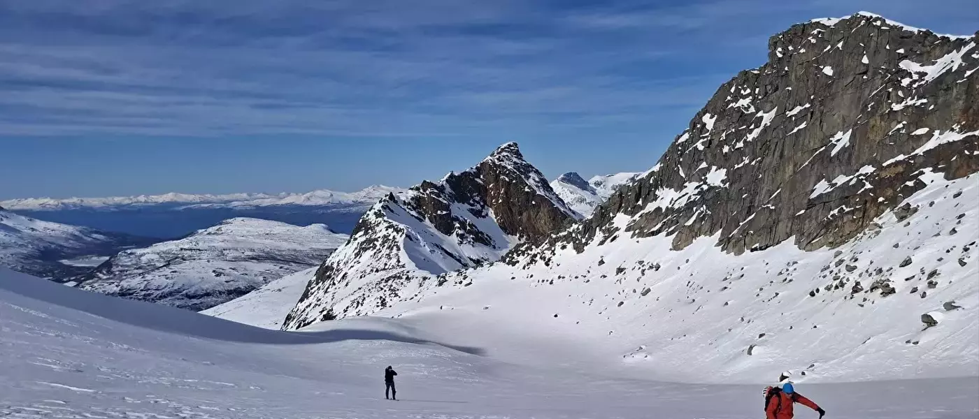 Aventure en ski-alpinisme : Une exploration unique du Nordland norvégien