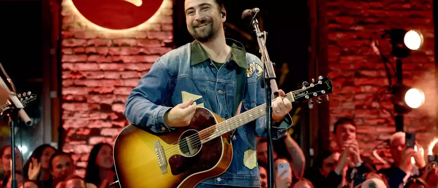 Noah Kahan's "The Great Divide" Tops Charts with Record-Breaking Streams