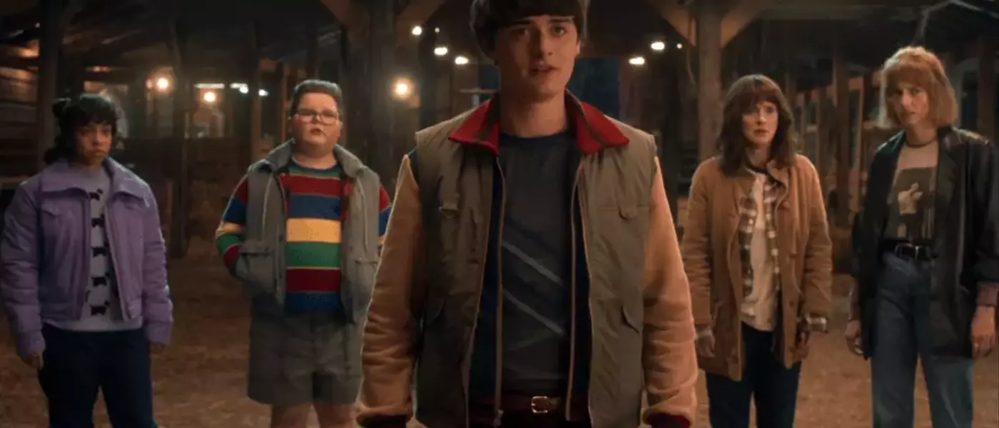Gen Z's Shifting Entertainment Consumption: Streaming Hopping, Gaming Skepticism, and Theatrical Loyalty