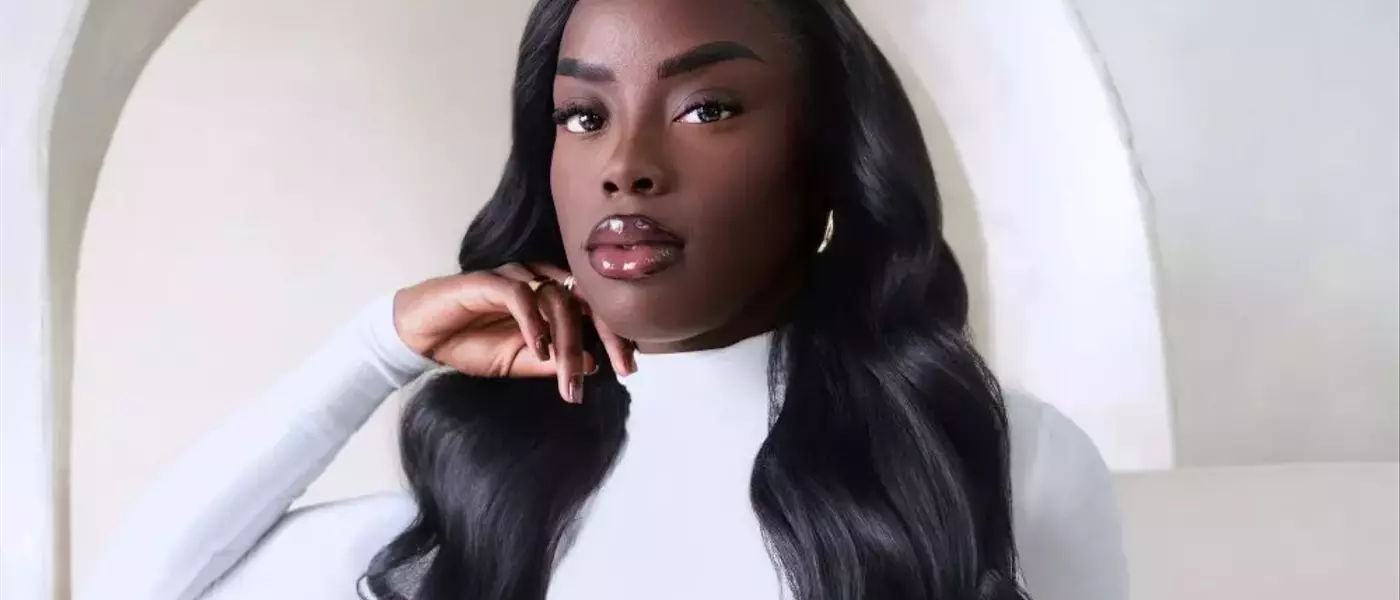 Golloria George, Beauty Influencer, Inks Deal with UTA