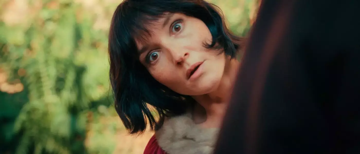 Anaïs Demoustier's Cannes Opener: A Humorous Journey into Deception and Affection with 'The Electric Kiss'