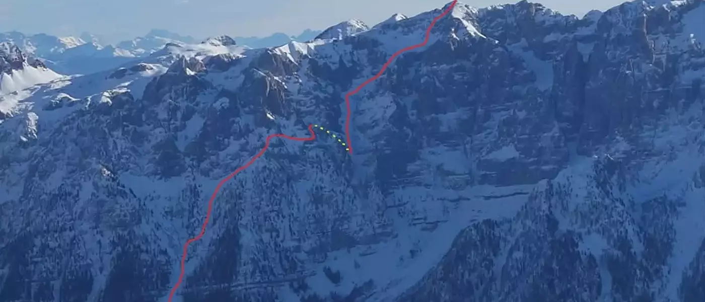 Première descente à ski du couloir ouest de Cima Rocca