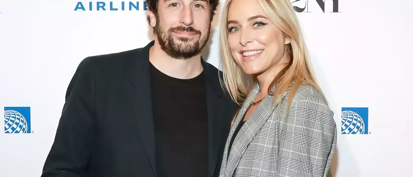 Jason Biggs and Jenny Mollen's Enduring Relationship Amidst Separation