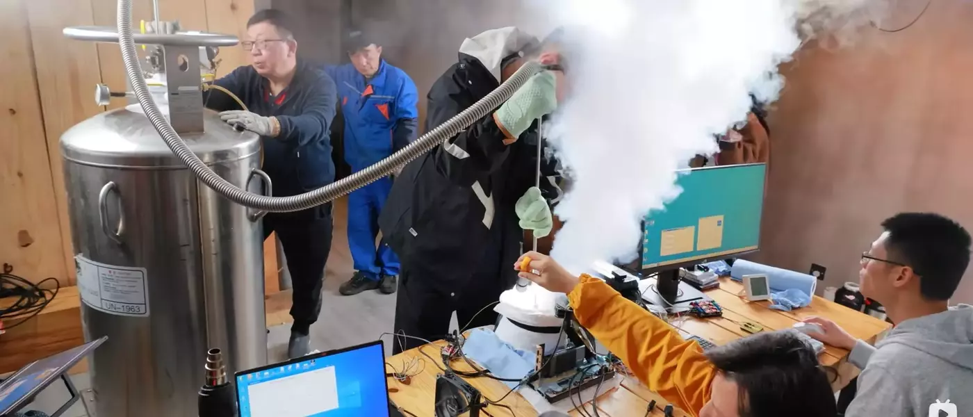 Overclockers Achieve Record 9.2 GHz on Intel 14900KF, Approaching the Elusive 10 GHz Mark