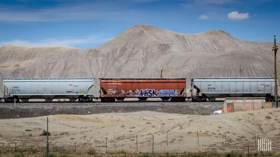 BNSF's Grain Train Charge Hikes Spark Union Pacific Complaint