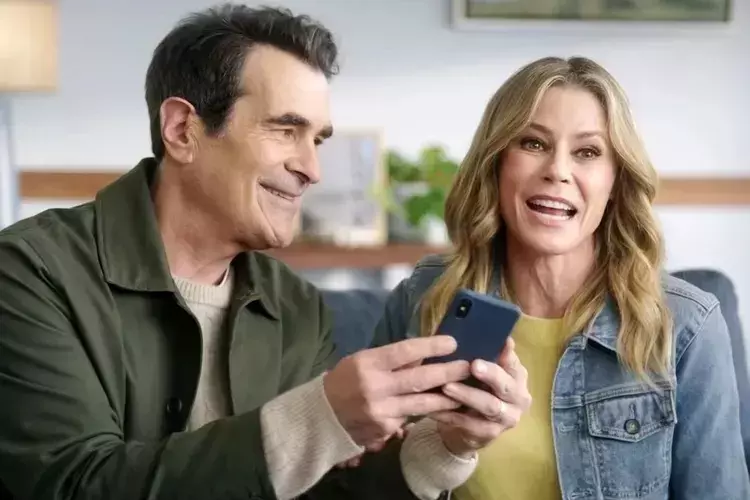 Modern Family Stars Julie Bowen and Ty Burrell Leverage Their Chemistry for Commercial Success