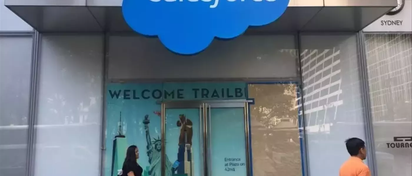 Salesforce Stock: Navigating Earnings Amidst 'SaaSpocalypse' Concerns
