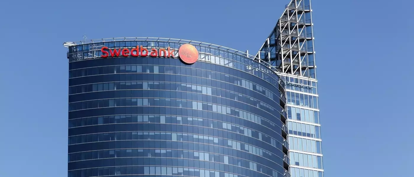 Swedbank: Overvaluation Concerns Amidst Stagnant Growth and Real Estate Exposure