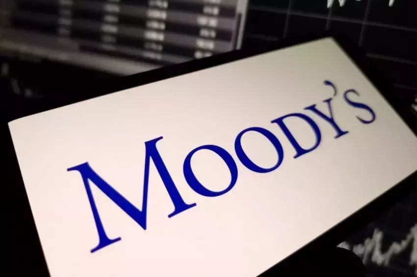 Moody's Downgrades Outlook for Blackstone and Golub Capital's Private Credit Funds